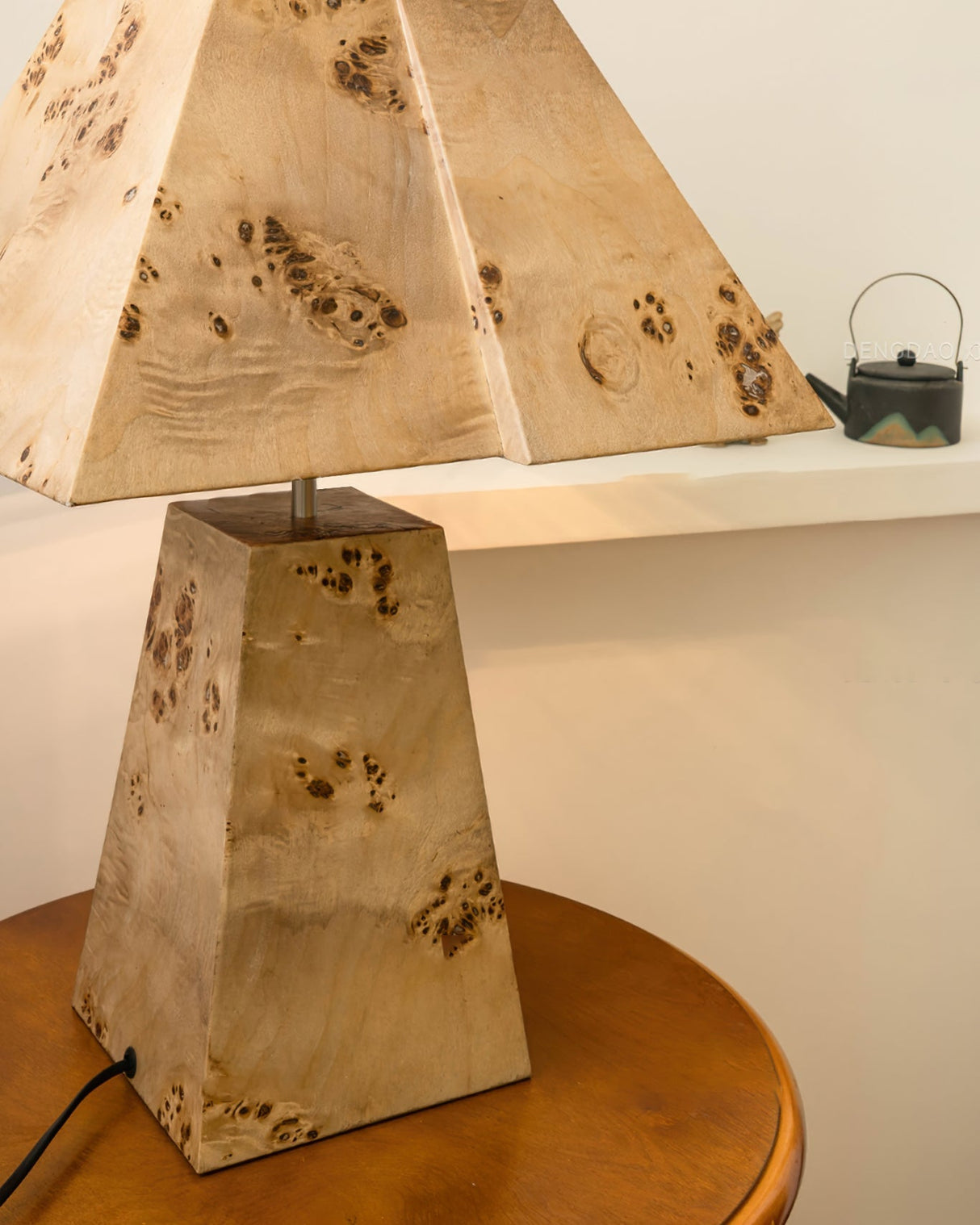 Geometric Wood Table Lamp  Pyramid Design With Natural Finish - Product detail 9