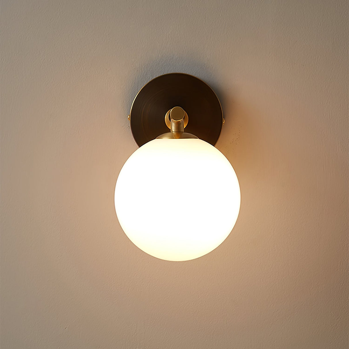 Modern Dual Globe Wall Light  Brass Finish Sconce - Product detail 5