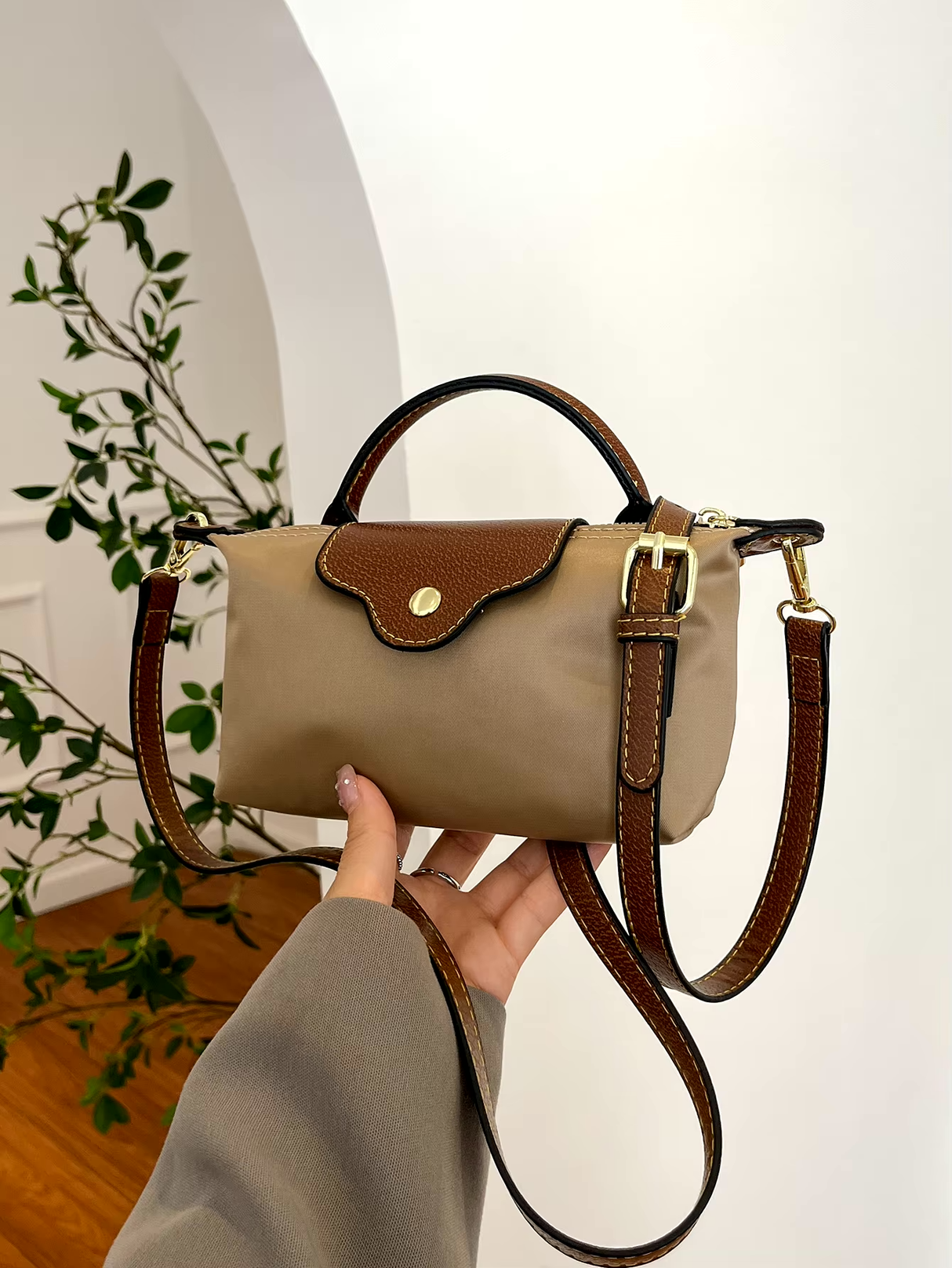 Compact Crossbody Handbag  Brown Leather Accent Mini Bag - Product detail 4