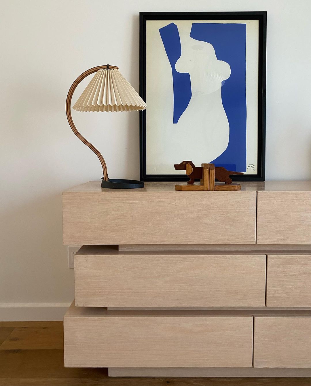 Scandinavian Table Lamp  Curved Wood with Pleated Shade - Product detail 29