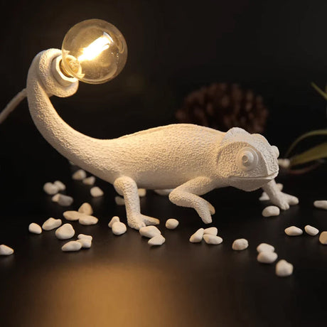 Chameleon Table Lamp  White Resin Animal Design - Product detail 35