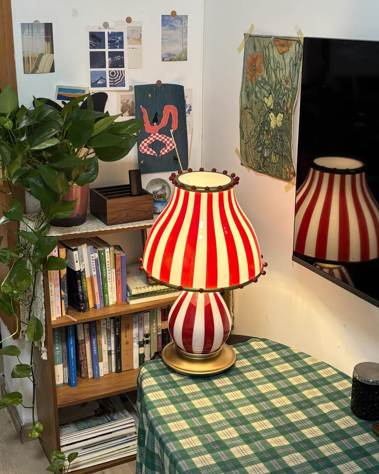 Striped Table Lamp  Red White Circus Design - Product detail 32