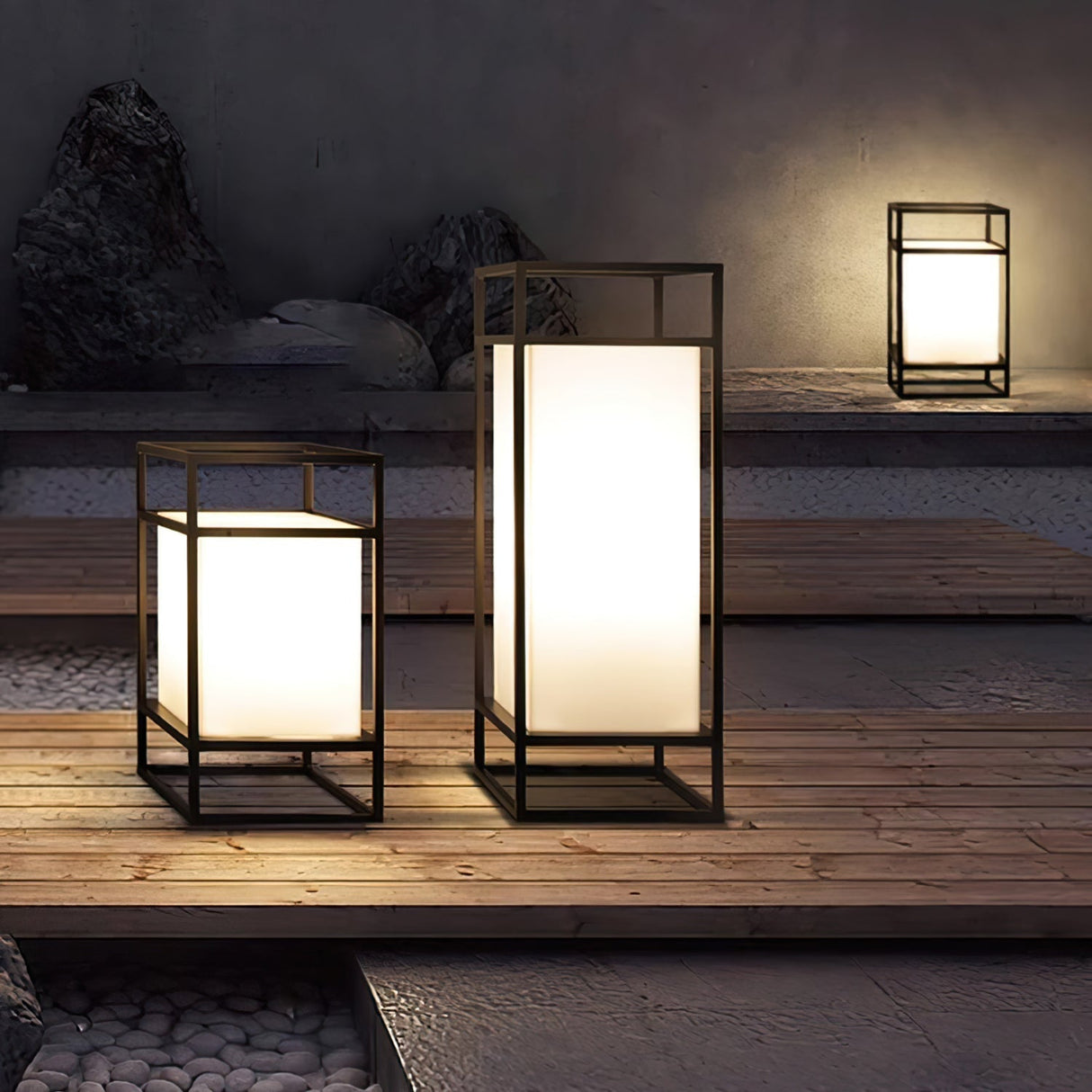 Modern Outdoor Floor Lamp  Black Frame Waterproof Design - Product detail 9