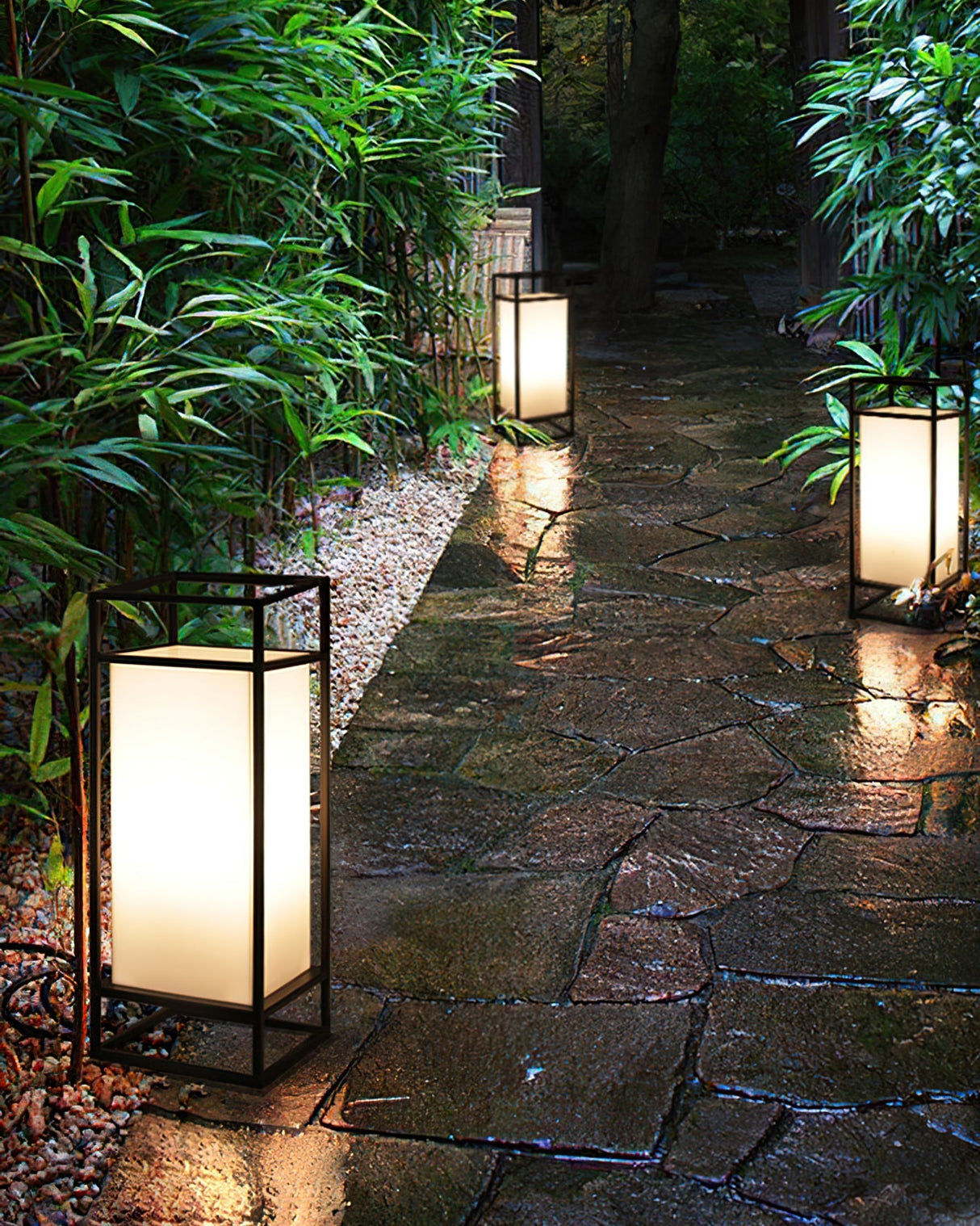 Modern Outdoor Floor Lamp  Black Frame Waterproof Design - Product detail 15