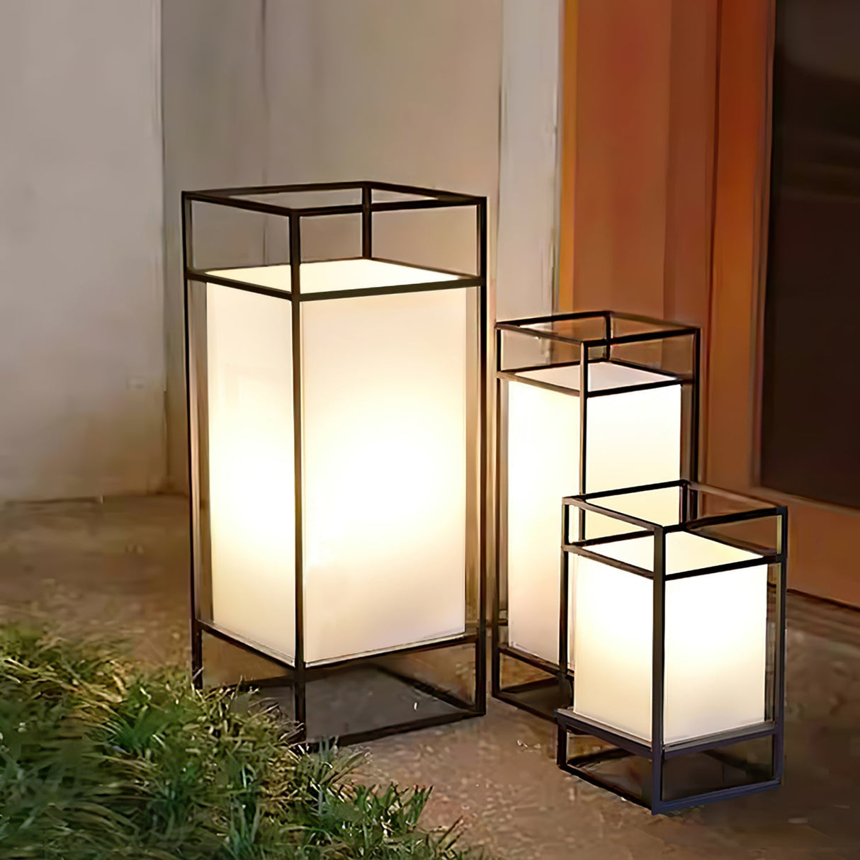 Modern Outdoor Floor Lamp  Black Frame Waterproof Design - Product detail 12