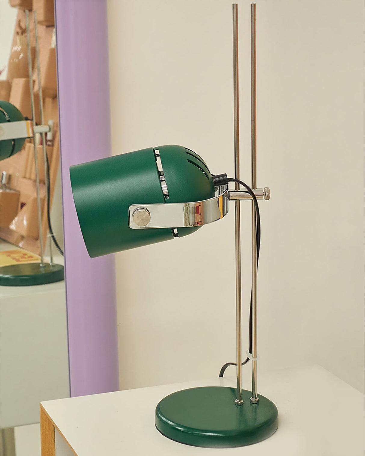 Modern Task Table Lamp  Adjustable Green Metal Design - Product detail 12
