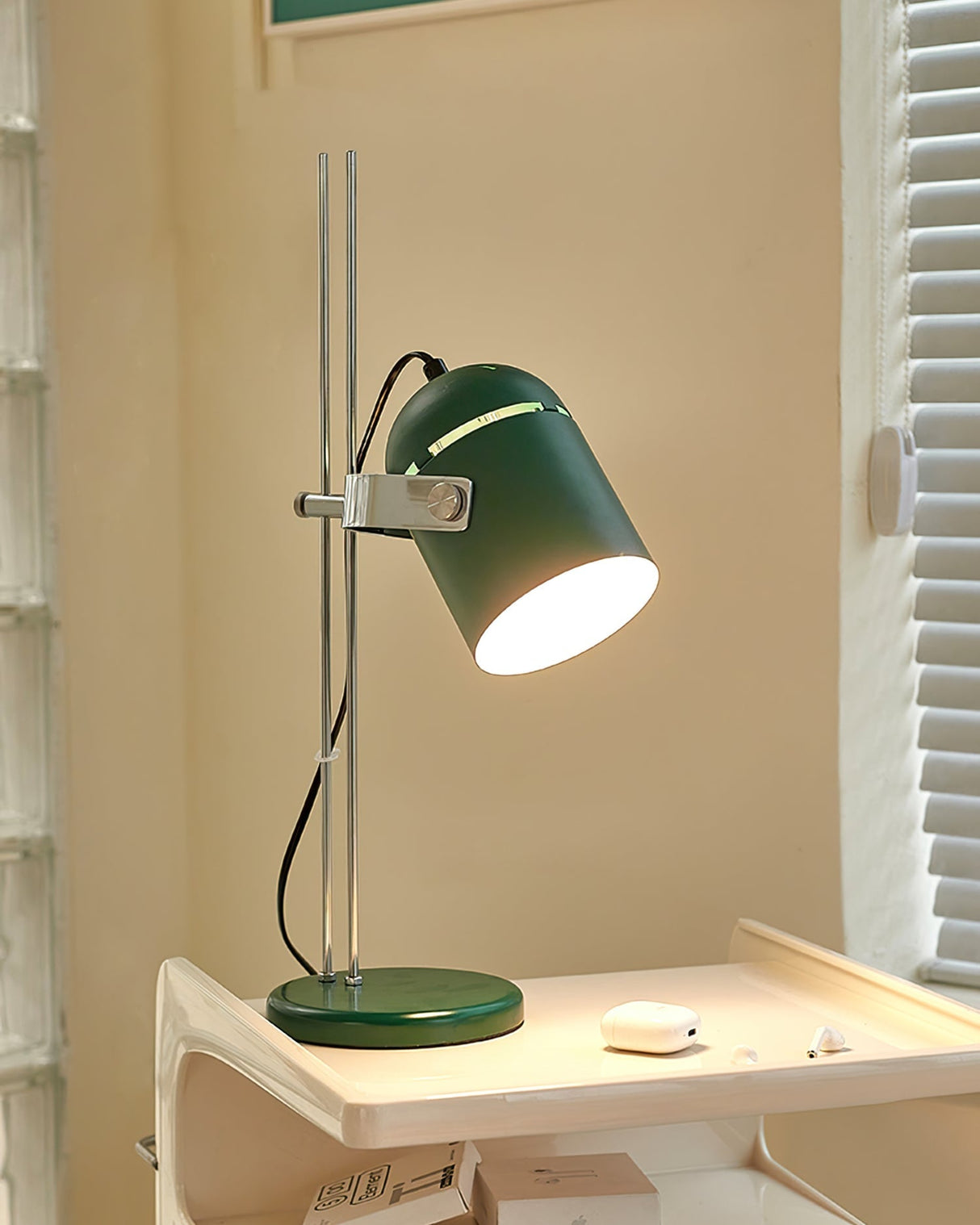 Modern Task Table Lamp  Adjustable Green Metal Design - Product detail 14