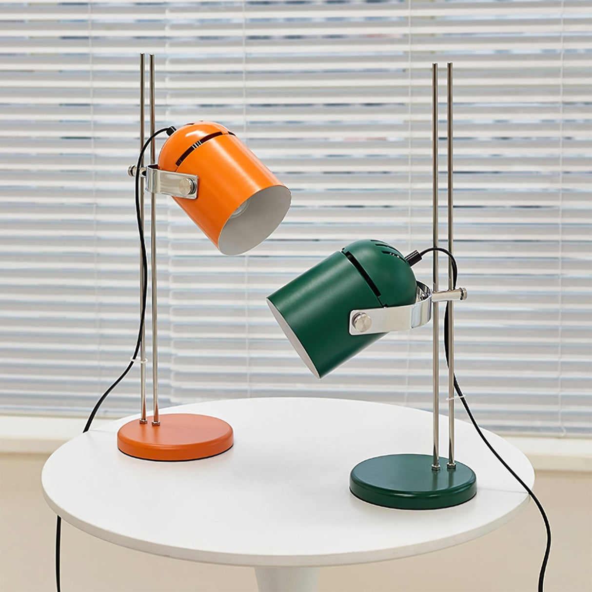 Modern Task Table Lamp  Adjustable Green Metal Design - Detailed view