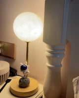 Moon Shape Table Lamp  LED Astronaut Design - Product detail 24