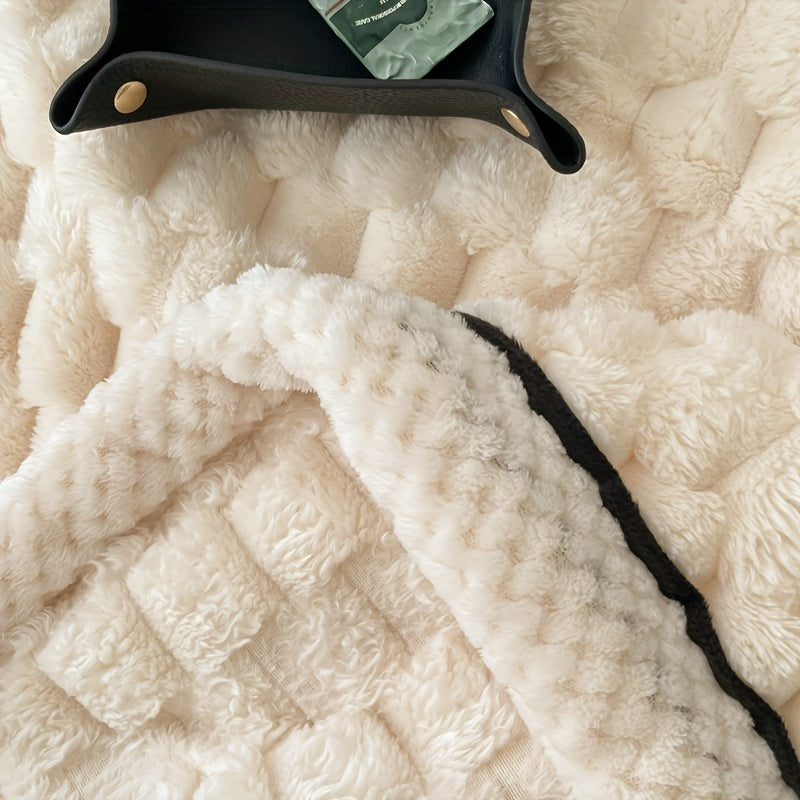 Plush Microfiber Blanket  Textured Pink with Contrast Trim - Product detail 4