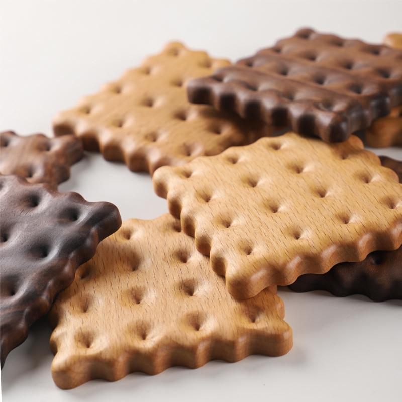 Wooden Table Coasters  Biscuit Pattern Design - Product example