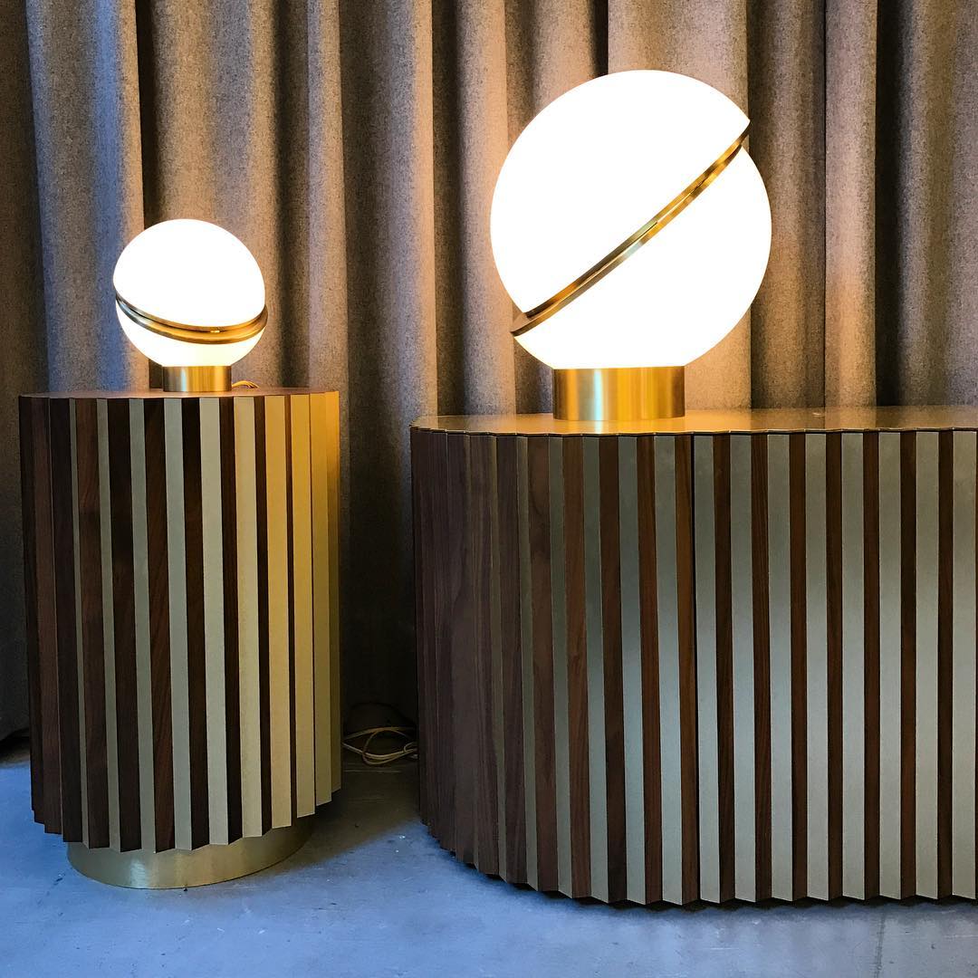 Modern Globe Table Lamp  Brass Crescent Design - Product detail 5