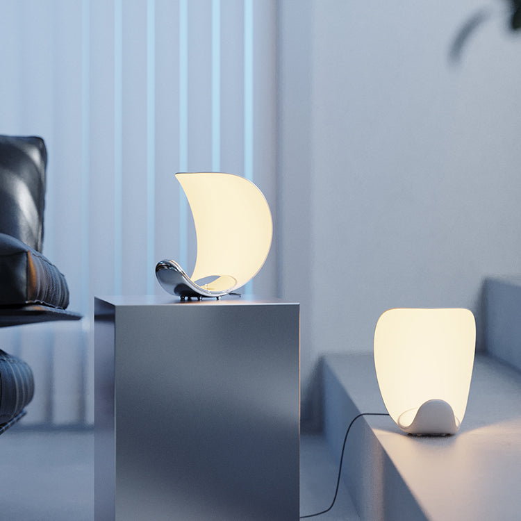 Modern Curl Table Lamp  White Aluminum Design - Product detail 8