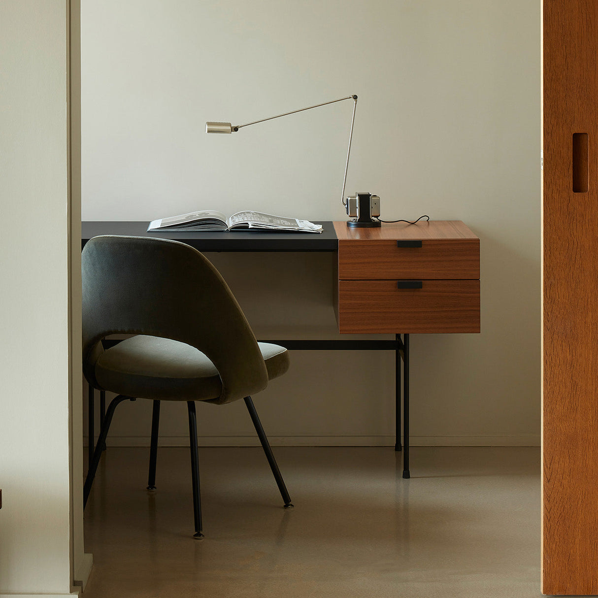 Modern LED Desk Lamp  Rotating Arm With Dimming Control - Product detail 14