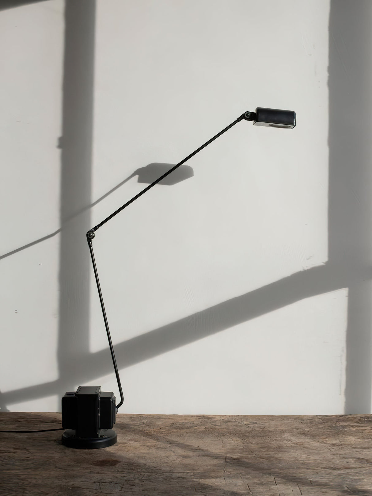Modern LED Desk Lamp  Rotating Arm With Dimming Control - Product detail 11