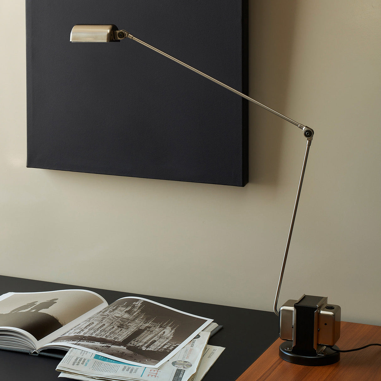 Modern LED Desk Lamp  Rotating Arm With Dimming Control - Product detail 4