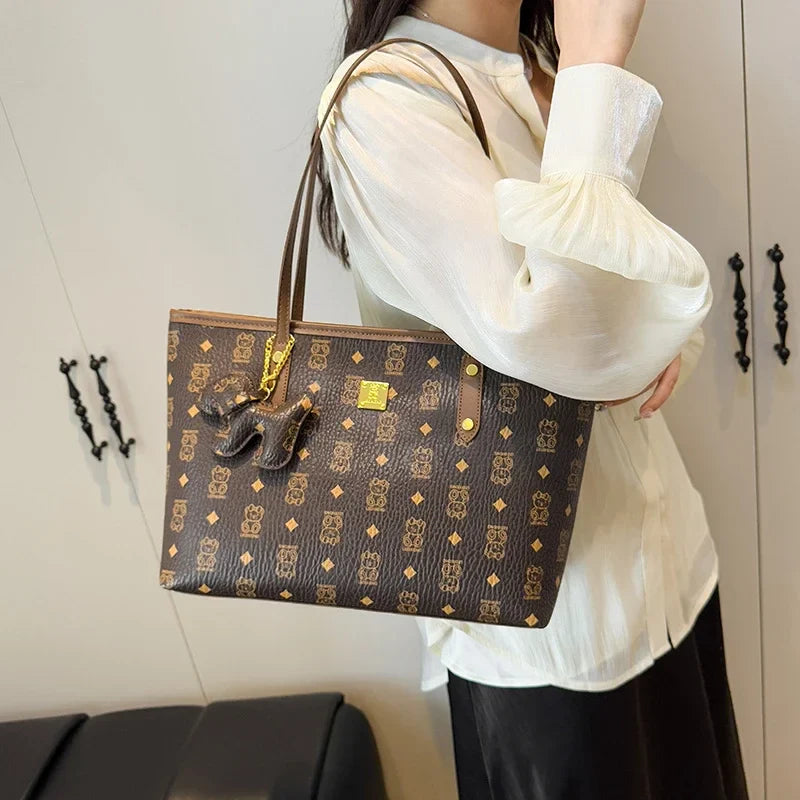 Designer Leather Tote Bag  Vintage Pattern Print With Gold Accents - Product detail 5