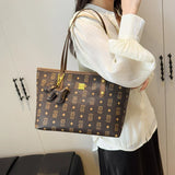 Vintage Pattern Tote Bag  Structured Leather Design With Gold Accents - Product detail 5