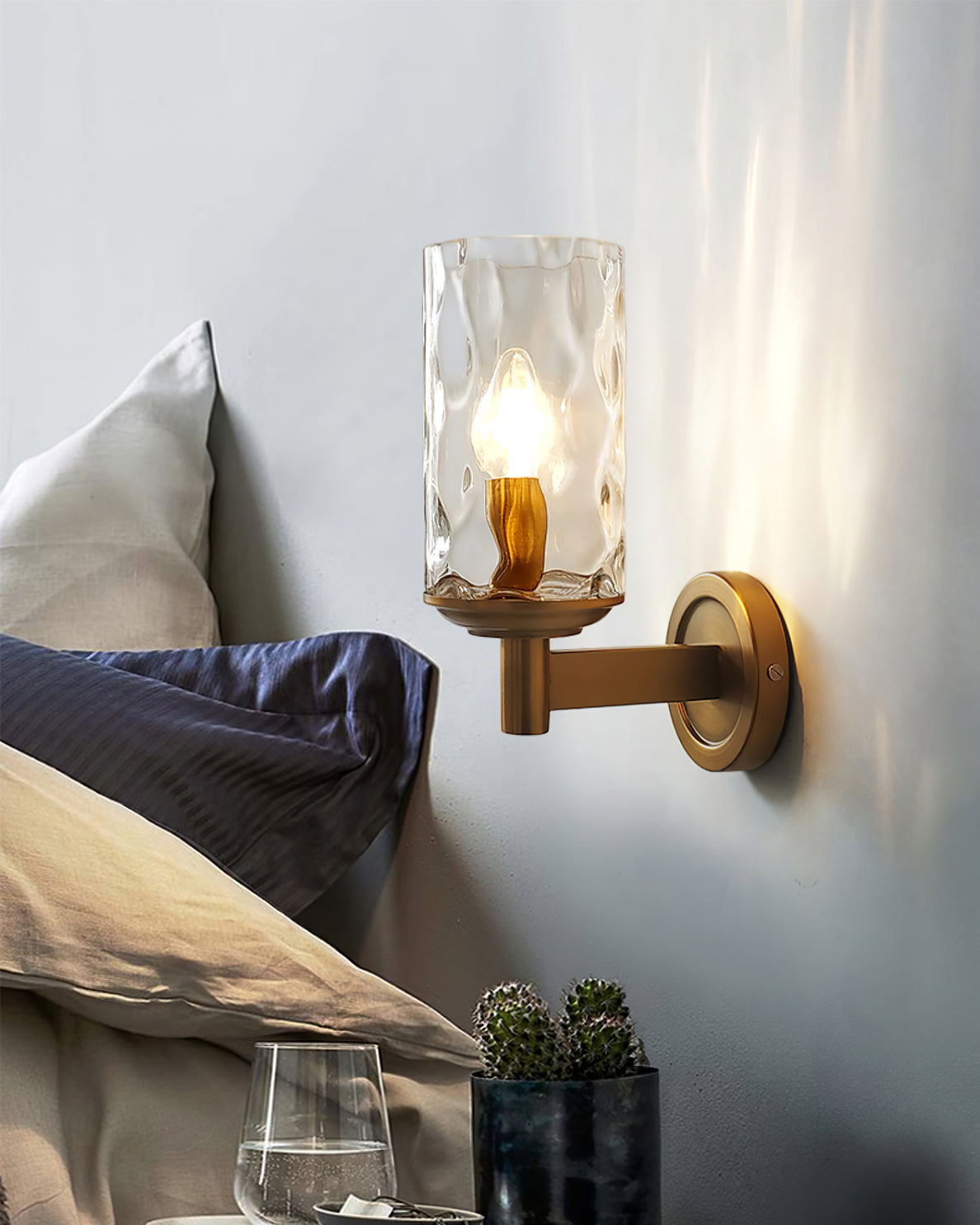 Modern Glass Wall Light  Textured Crystal Shade with Brass Finish - Product detail 6