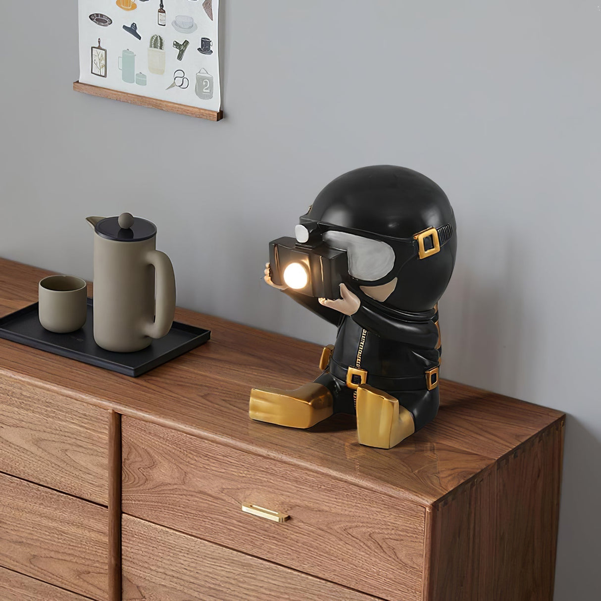 Contemporary Diver Table Lamp  Decorative Resin Figurine Light - Product detail 13