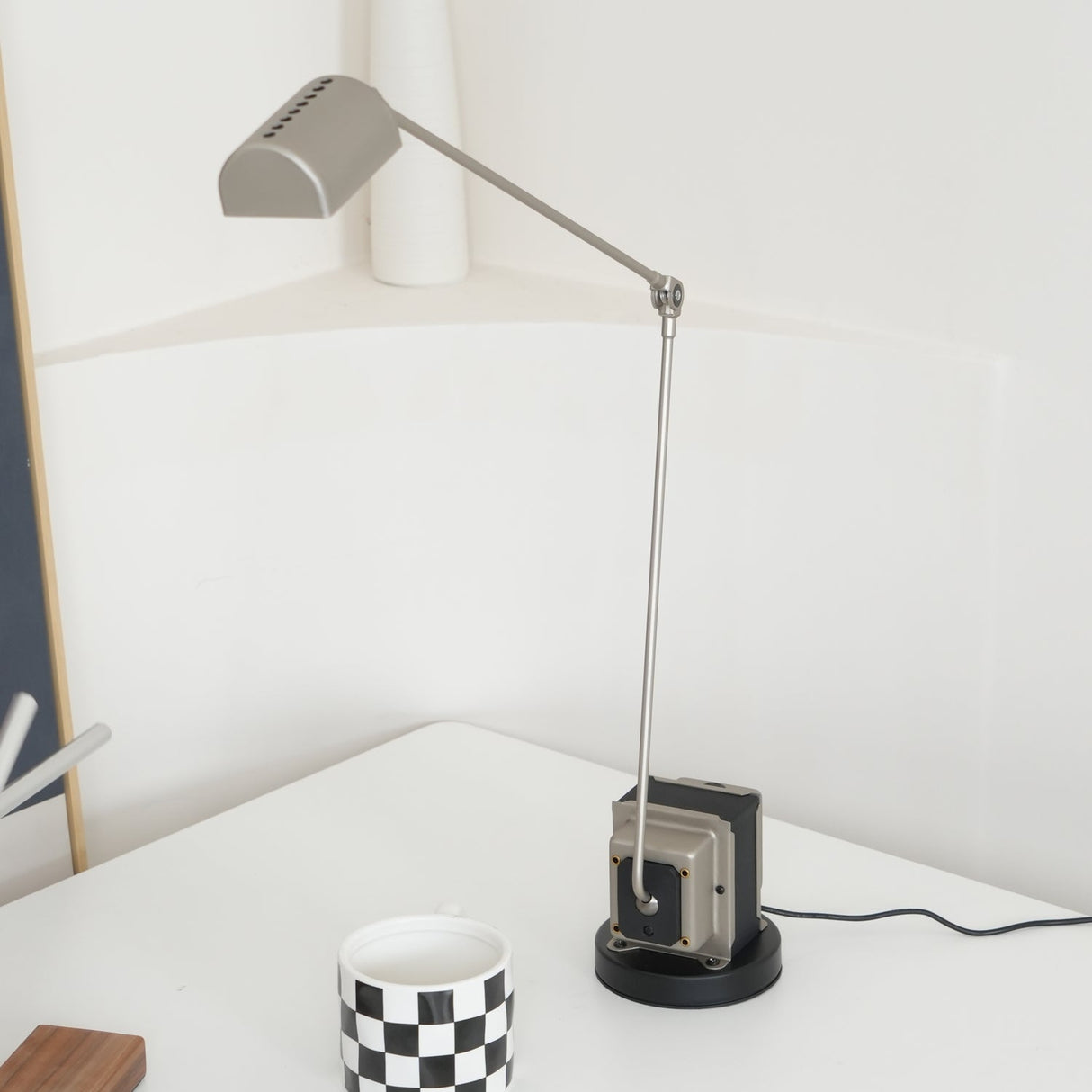 Modern LED Desk Lamp  Rotating Arm With Dimming Control - Product detail 20