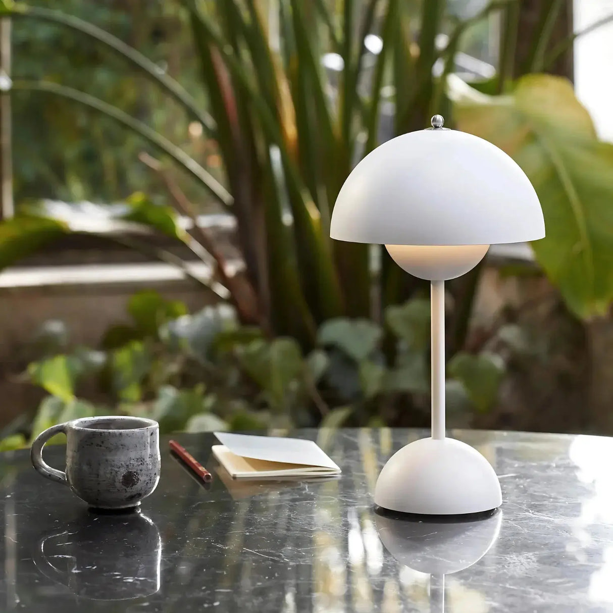 Modern Dome Table Lamp  Pink Metal Finish - Product detail 5