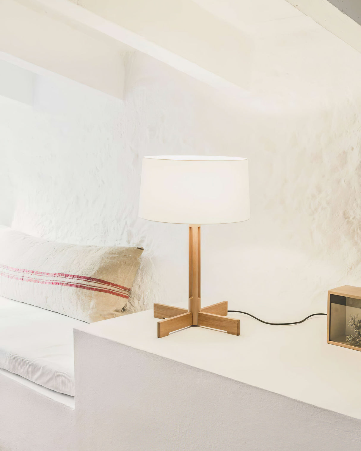 Scandinavian Table Lamp  Oak Cross Base With Linen Shade - Product detail 6