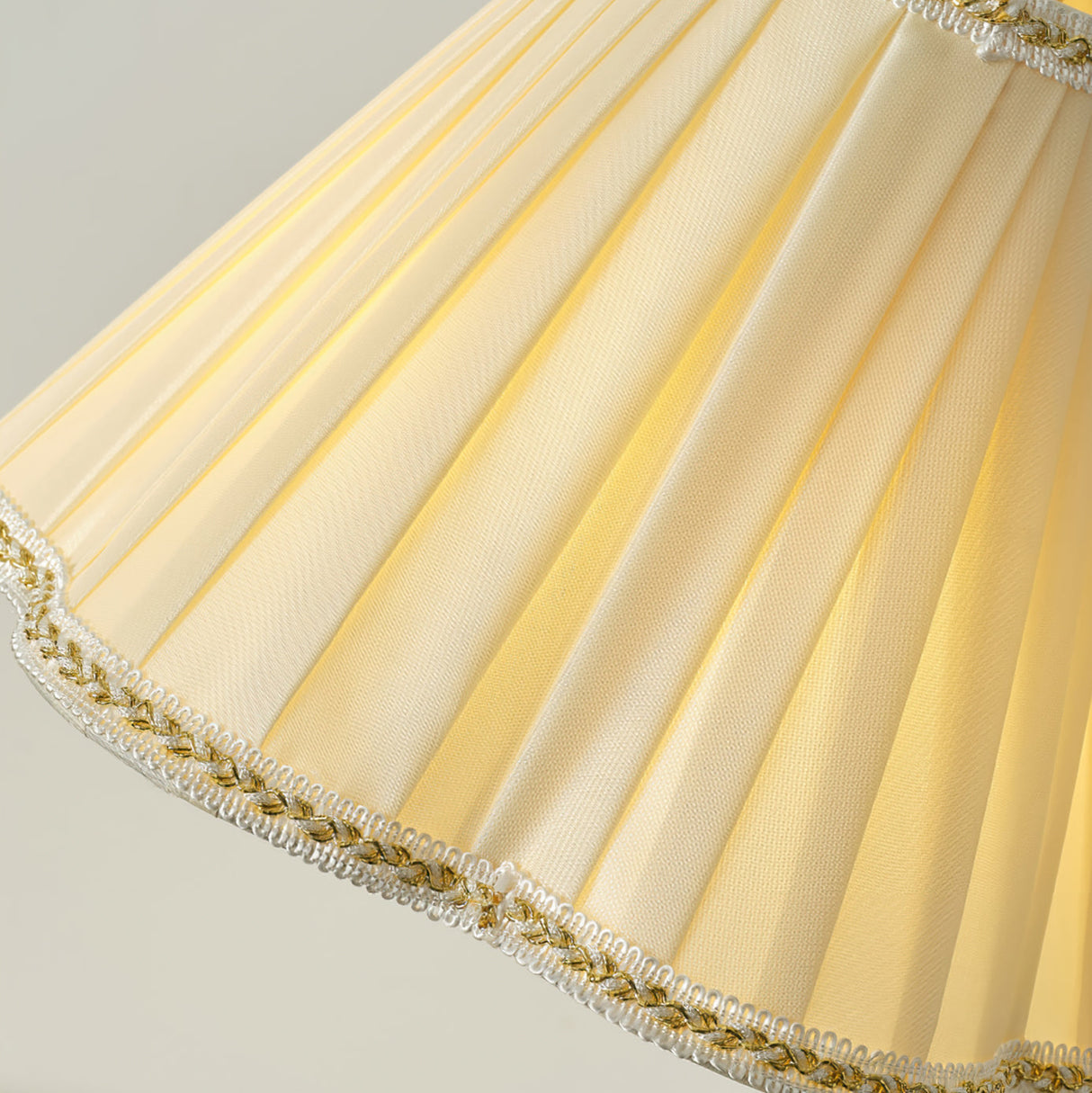 Vintage Table Lamp  Brass Base with Pleated Shade - Product detail 7