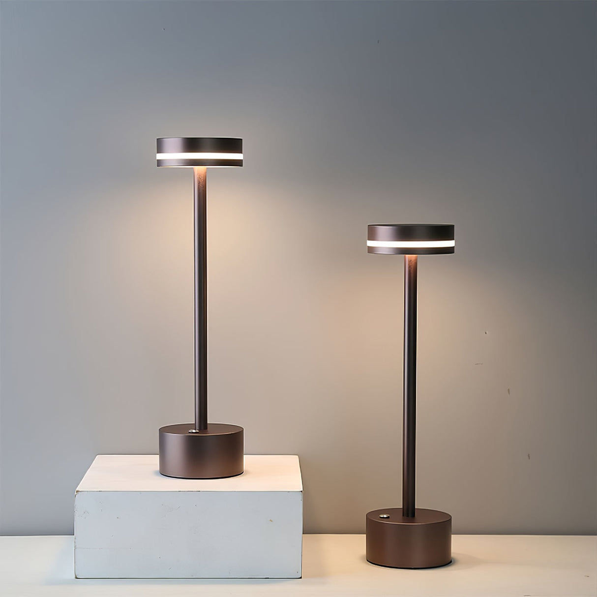 Modern LED Table Lamp  Gold Metal Design with Warm Light - Product detail 13