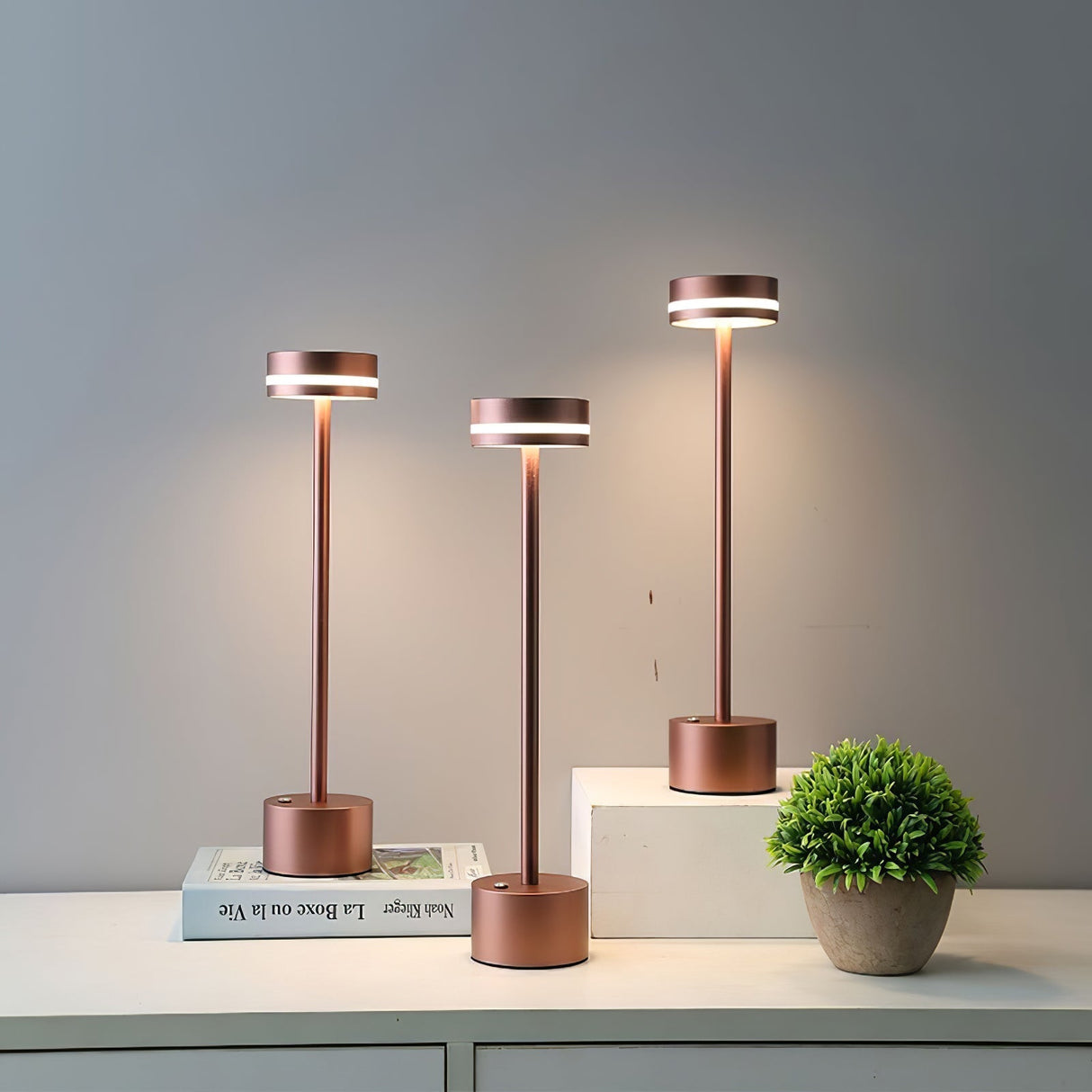 Modern LED Table Lamp  Gold Metal Design with Warm Light - Product detail 21