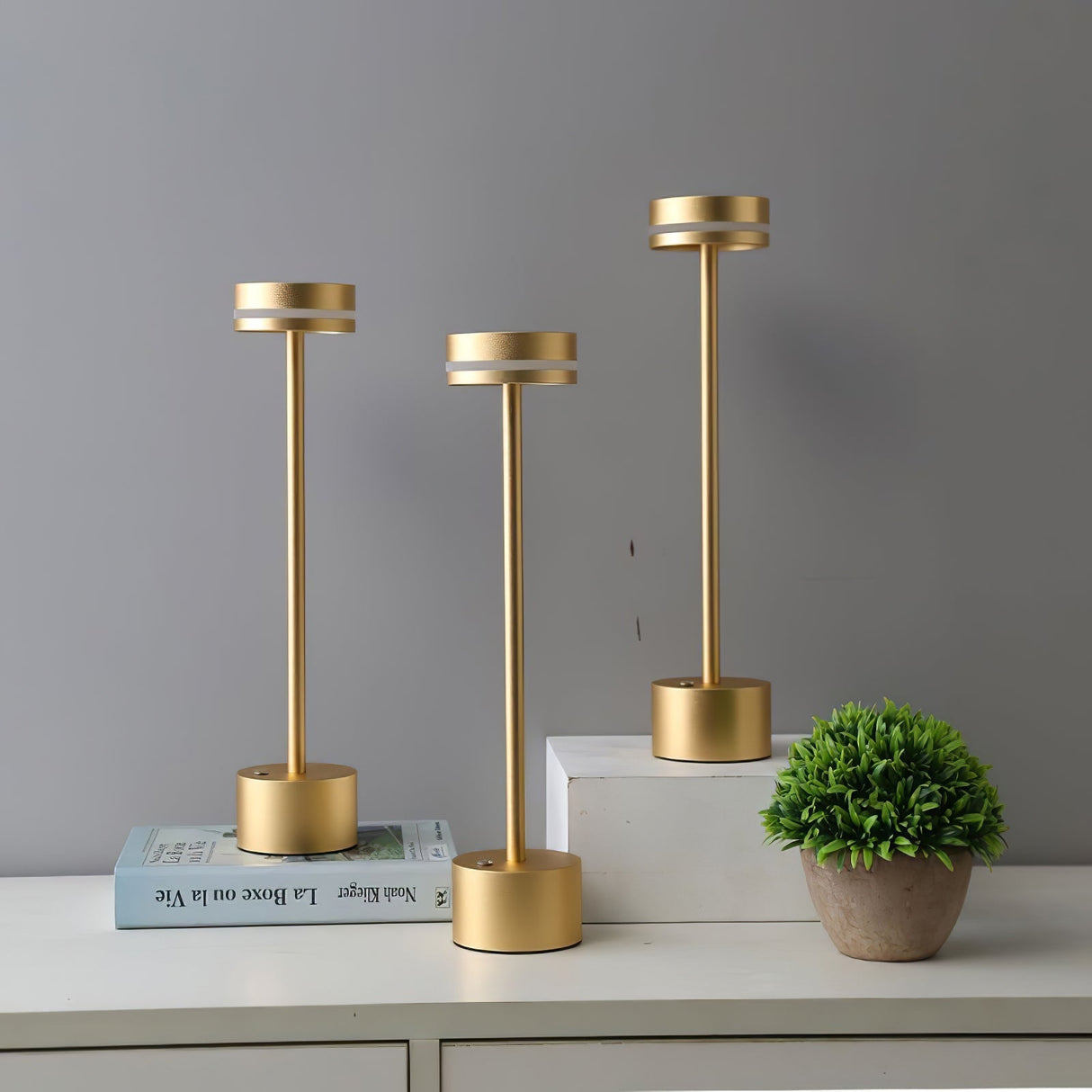 Modern LED Table Lamp  Gold Metal Design with Warm Light - Product detail 22
