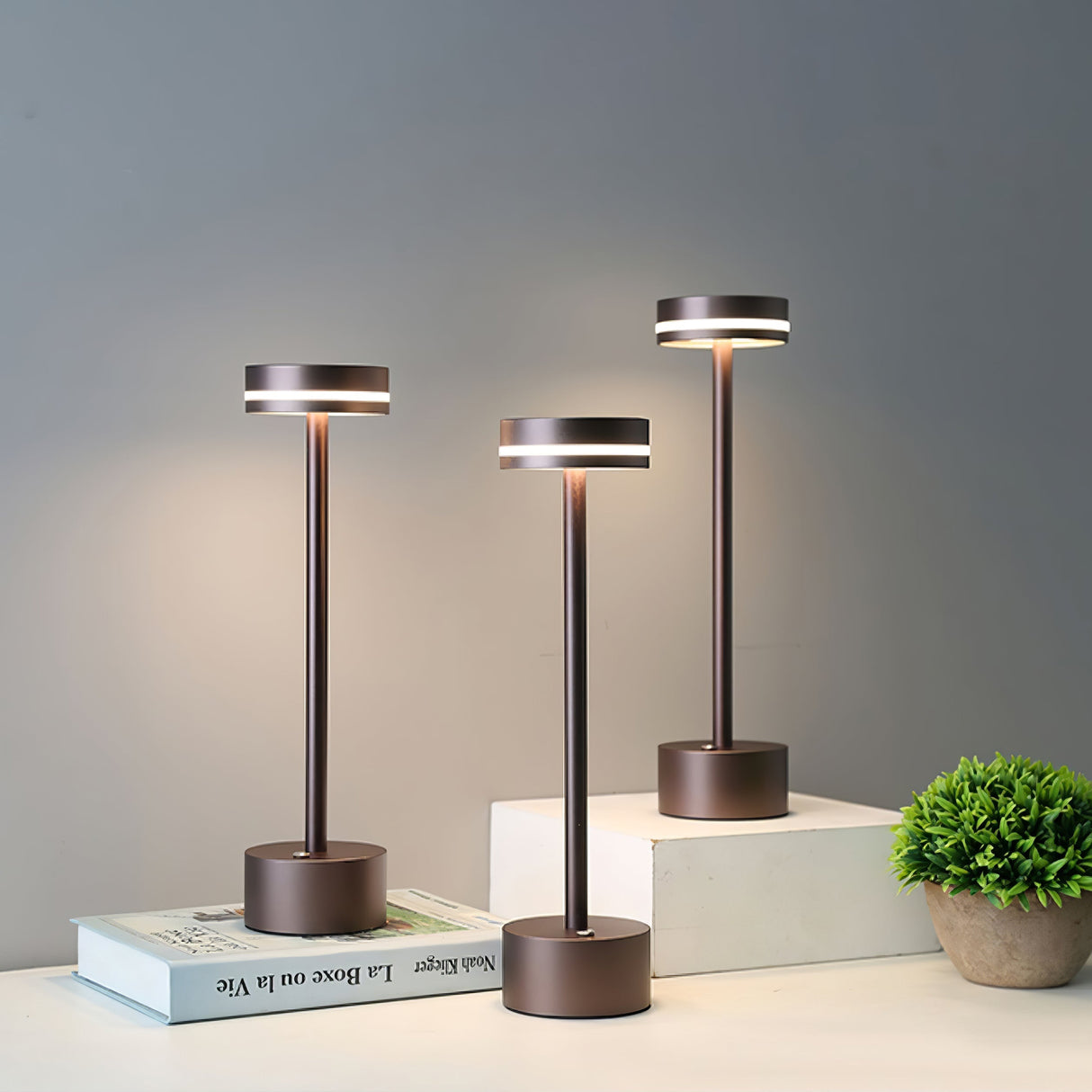 Modern LED Table Lamp  Gold Metal Design with Warm Light - Product detail 25