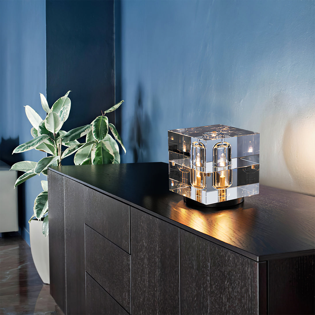 Crystal Table Lamp  Modern Glass and Brass Design - Product detail 7
