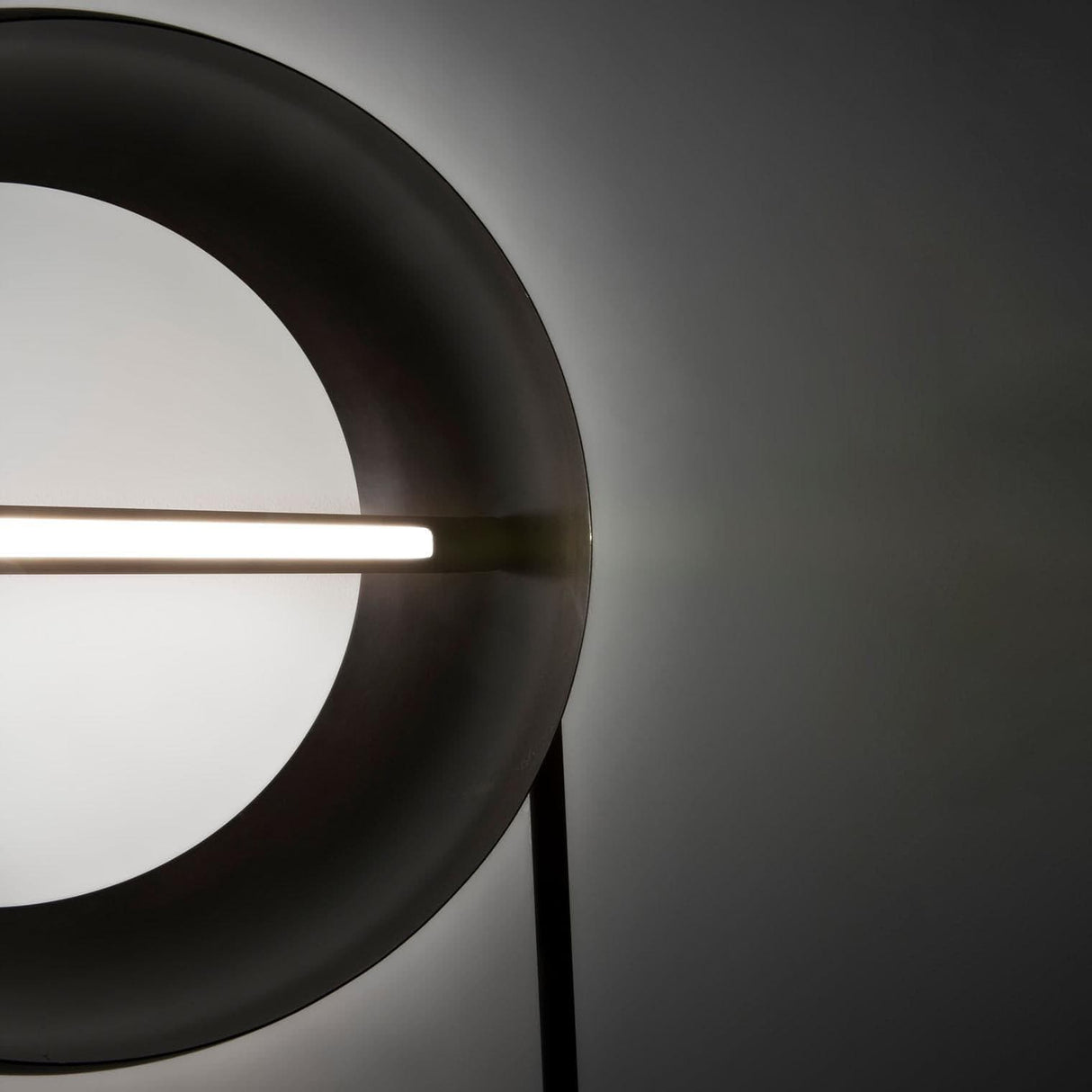 Modern Globe Table Lamp  Copper Metal Ring Design - Product detail 16