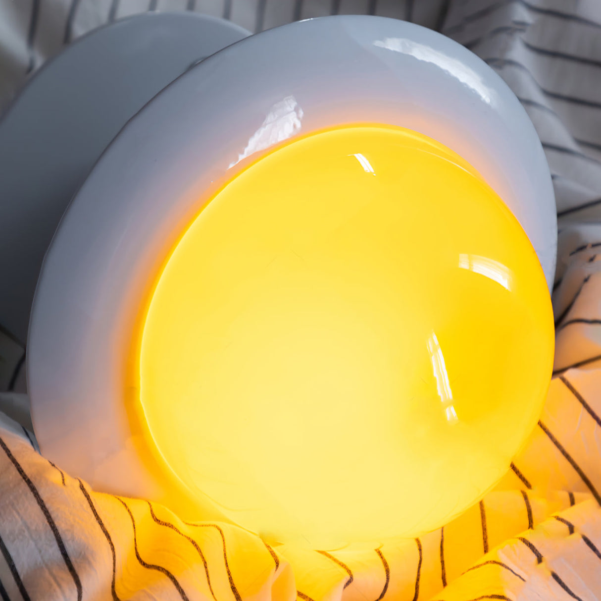 Egg Shape Table Lamp  Portable LED Touch Light - Product detail 4