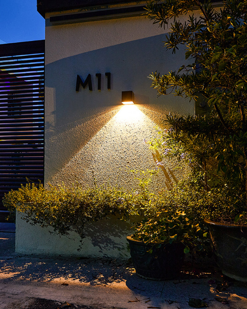 Modern Outdoor Wall Light  Solar Powered Cube Design - Product detail 10