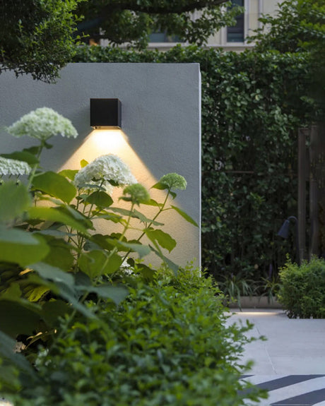 Modern Outdoor Wall Light  Solar Powered Cube Design - Product detail 16