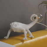 Modern Lizard Table Lamp  White Resin Design - Product detail 6