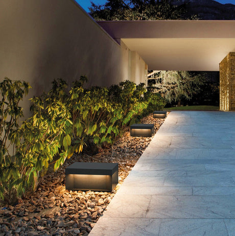Modern Outdoor Wall Light  Smart Sensor Aluminum Design - Detailed view