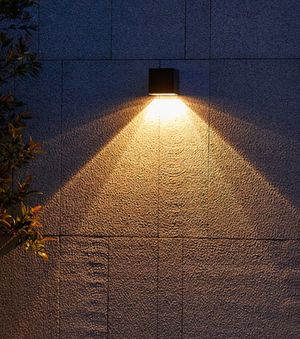 Modern Outdoor Wall Light  Solar Powered Cube Design - Product detail 5