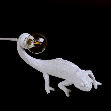 Modern Lizard Table Lamp  White Resin Design - Product detail 9