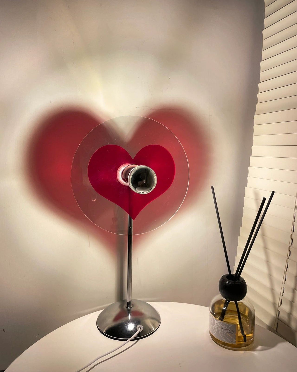 Heart LED Table Lamp  Modern Rechargeable Metal Design - Product detail 79