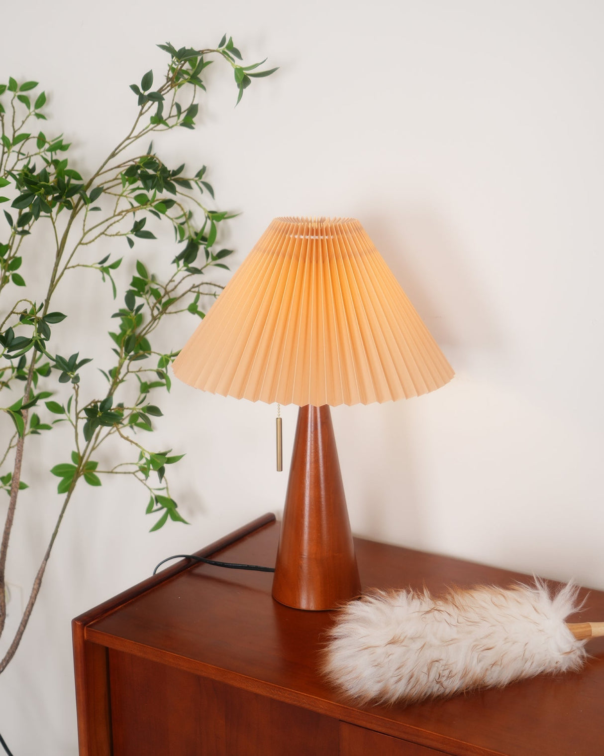 Wooden Table Lamp  Pleated Linen Shade Mid-Century Design - Product detail 25