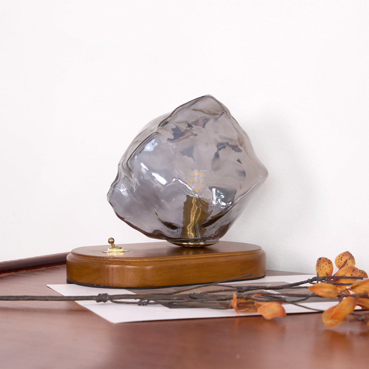Vintage Table Lamp  Amber Glass Wood Base Design - Product detail 25