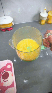 Kitchen Mixing Cup  Manual Stirring Beater With Spring Handle - Detailed view