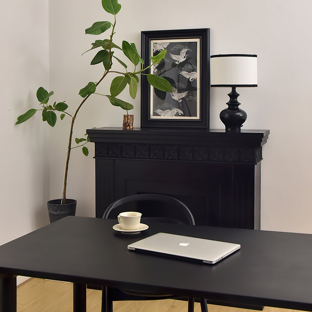 Ceramic Table Lamp  Black Base White Shade Design - Product detail 8