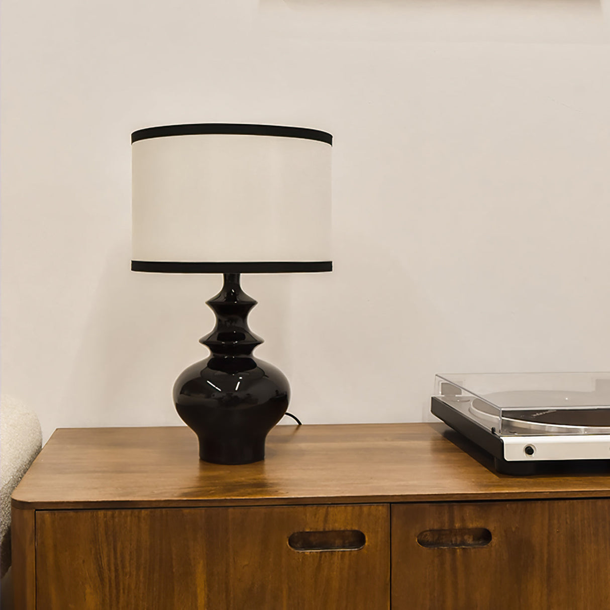 Ceramic Table Lamp  Black Base White Shade Design - Product detail 12