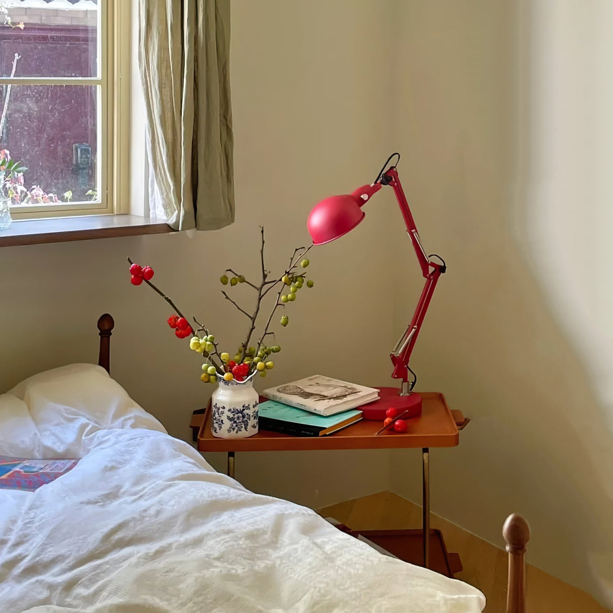 Adjustable Task Lamp  Red Metal Swing Arm Design - Detailed view