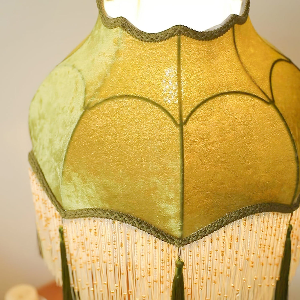 Vintage Table Lamp  Green Fabric Shade With Fringes - Product detail 5