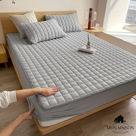 Premium Quilted Mattress Protector  Waterproof Breathable Cotton Blend - Product detail 6